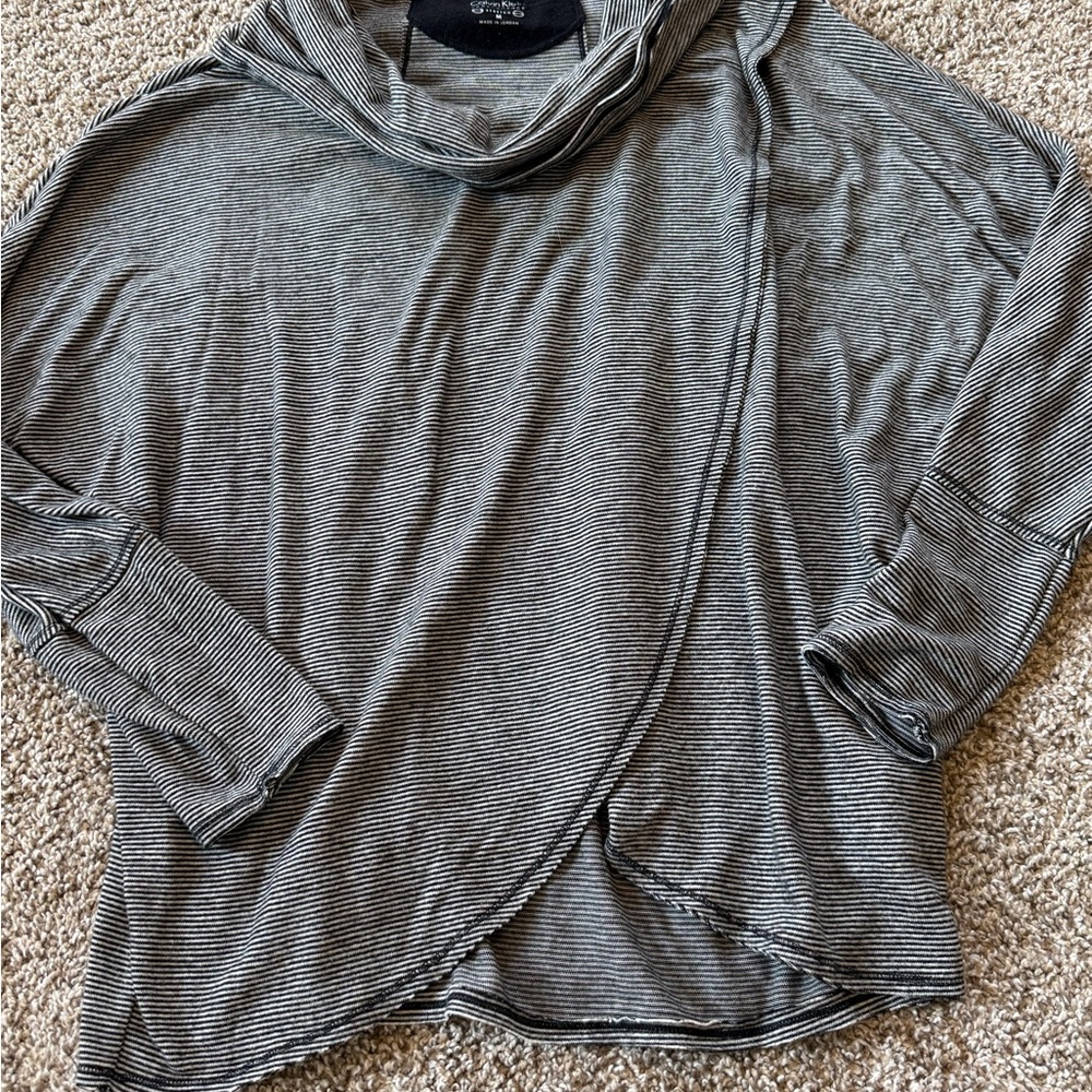 Calvin Klein Top - Picture 2 of 4